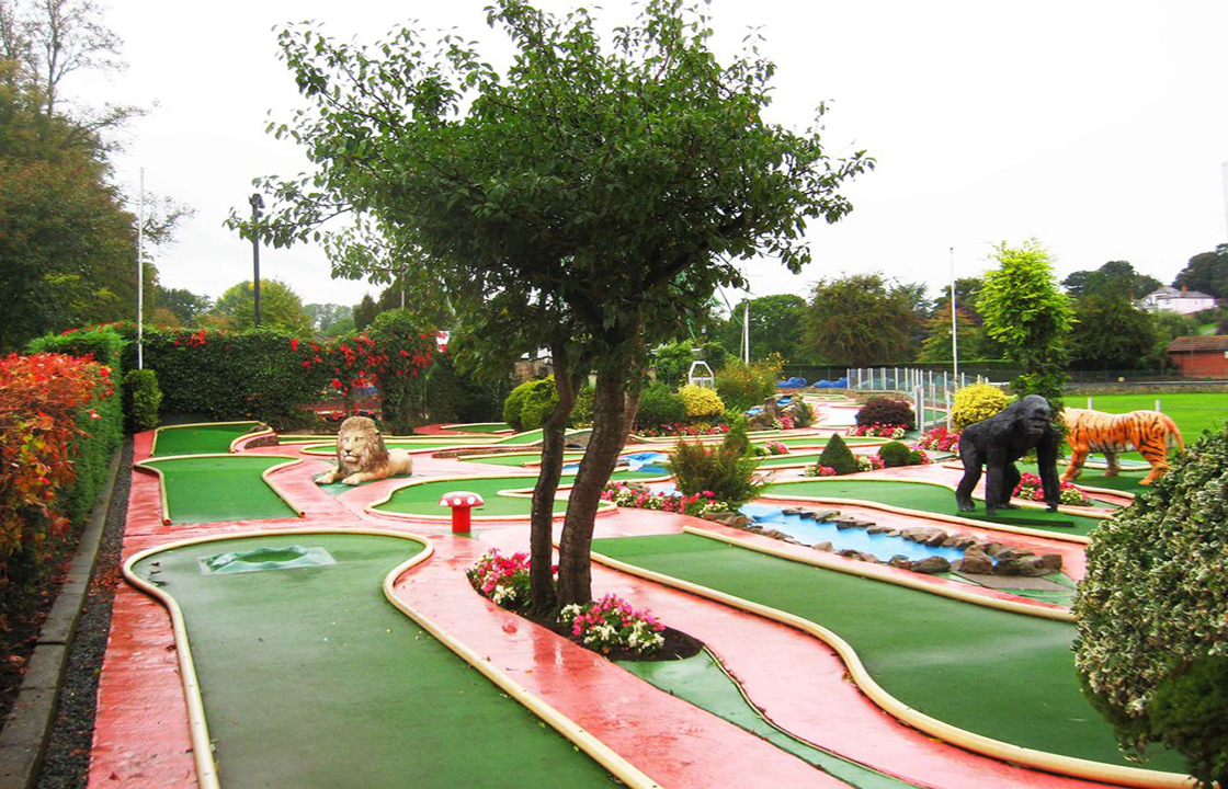 mini-golf-animal-area